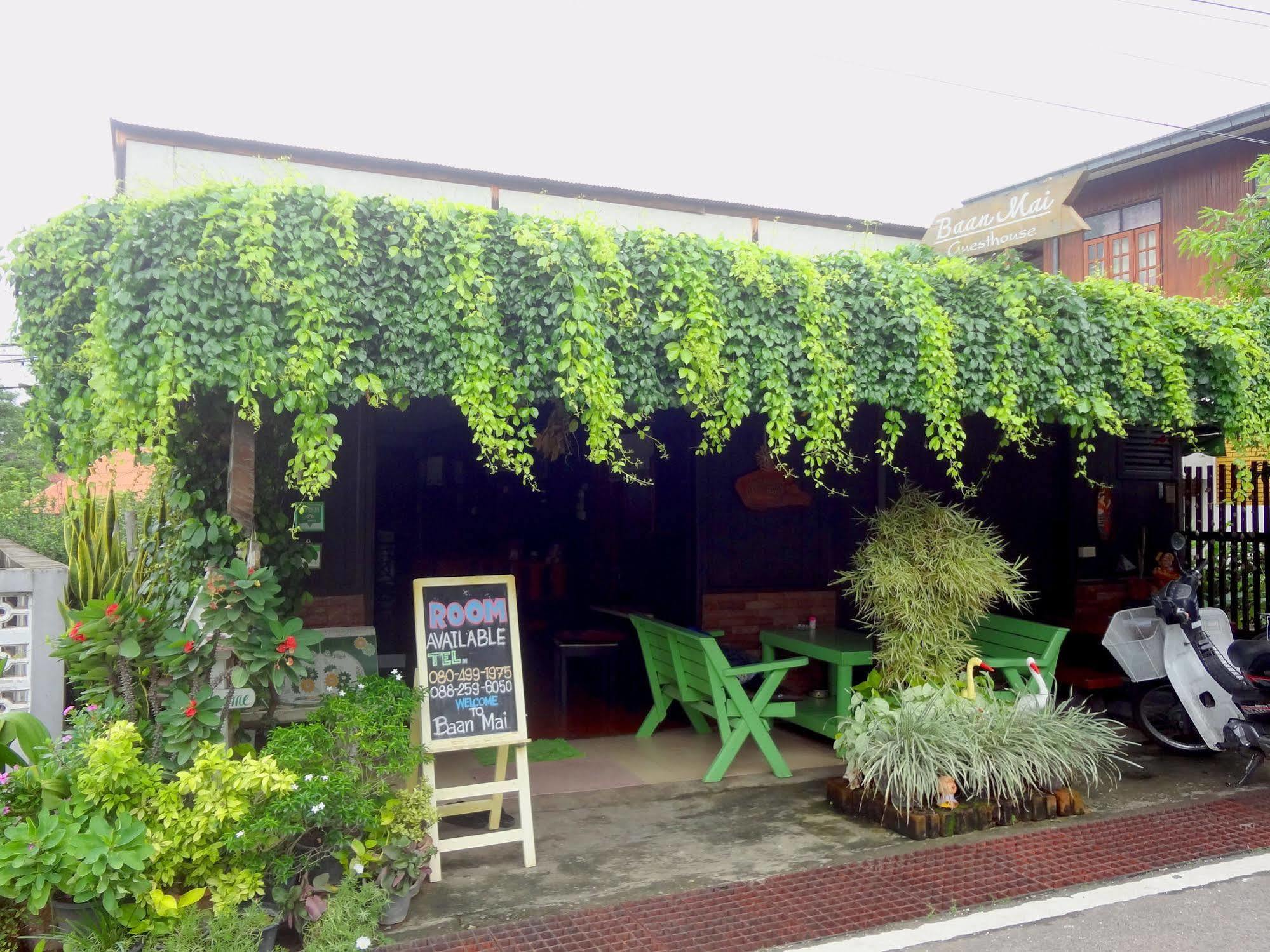 Baan Mai Guesthouse Mae Hong Son Exterior photo